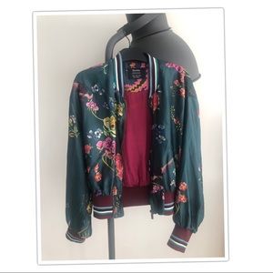 Super stylish BERSHKA bomber jacket size M